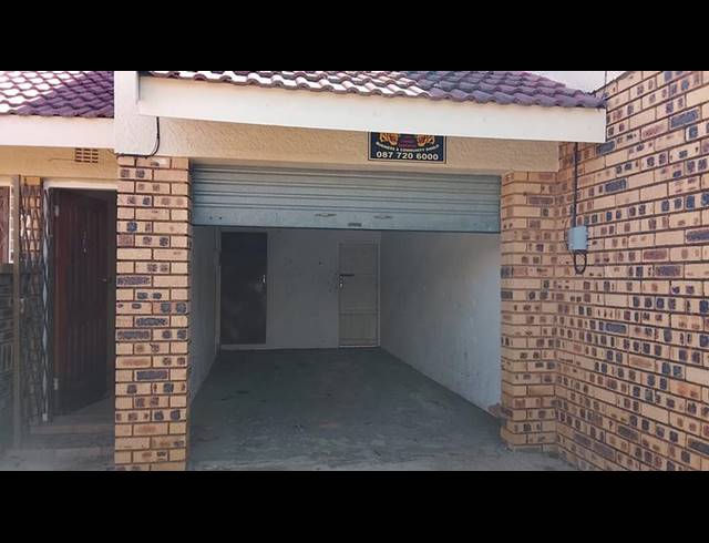 2 BEDROOM HOUSE FOR SALE IN GREENHILLS